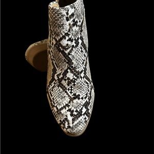 Express Black and White Snakeskin Ankle Booties Size 8
